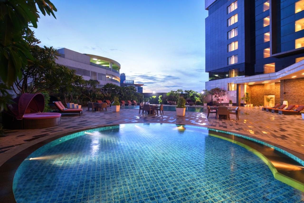 होटल Grand Mercure Kemayoran 5*